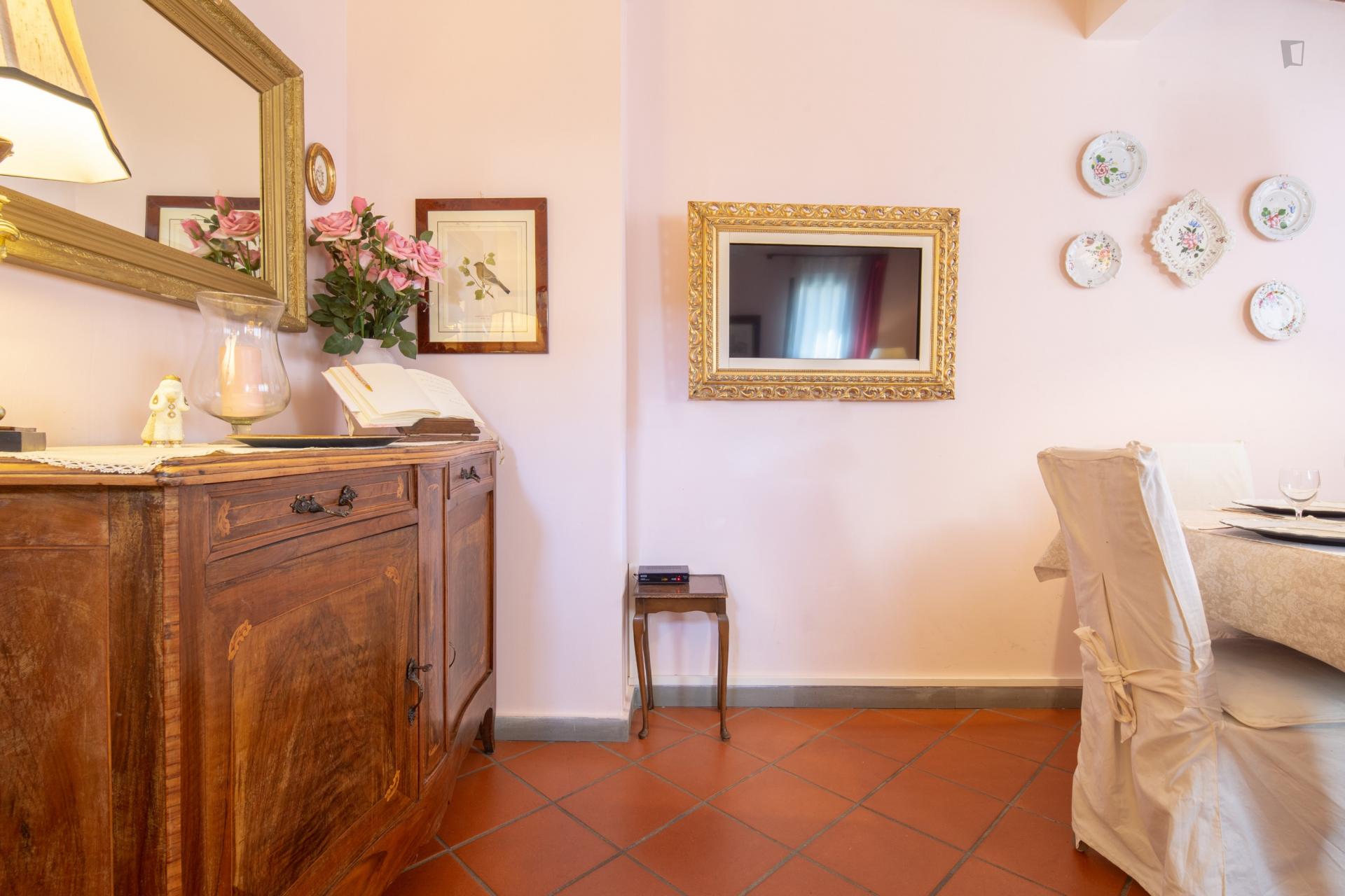 Pleasant Two Bedroom Apartment Next To The University Florence