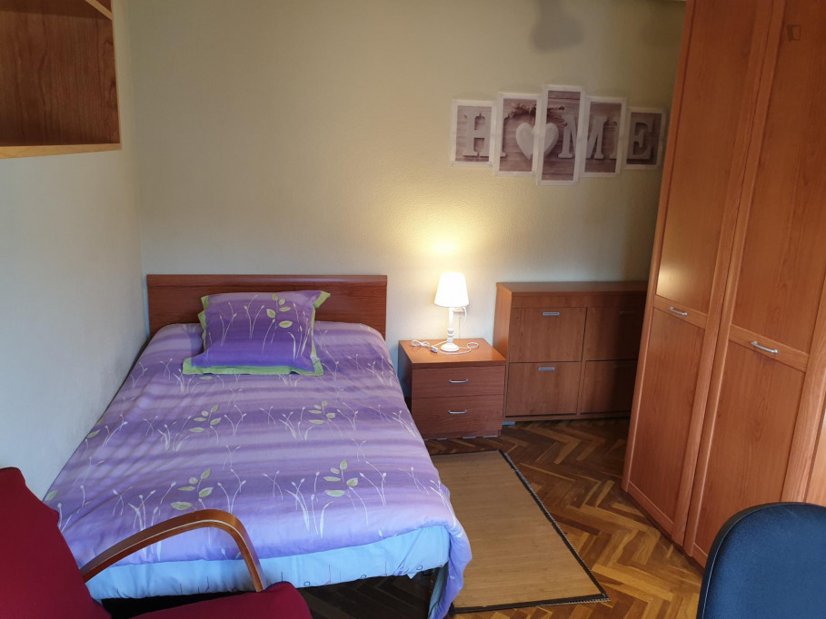 Single bedroom near Escuela Universitaria de Enfermería y Fisioterapia