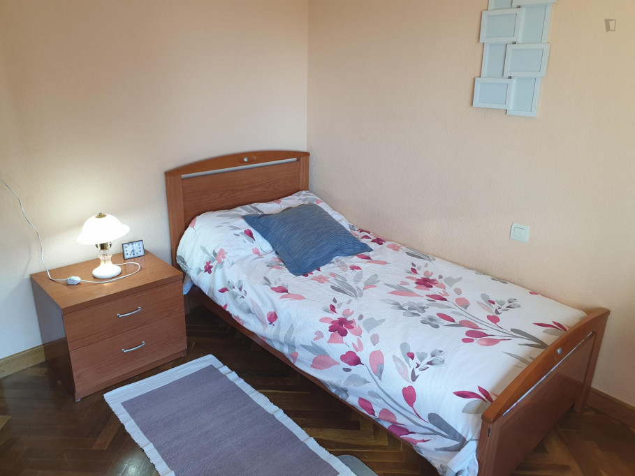 Welcoming double bedroom in Barrio del Oeste