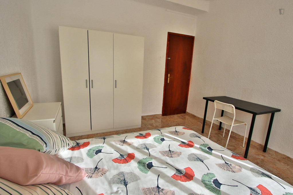 Graceful double bedroom in Mestalla