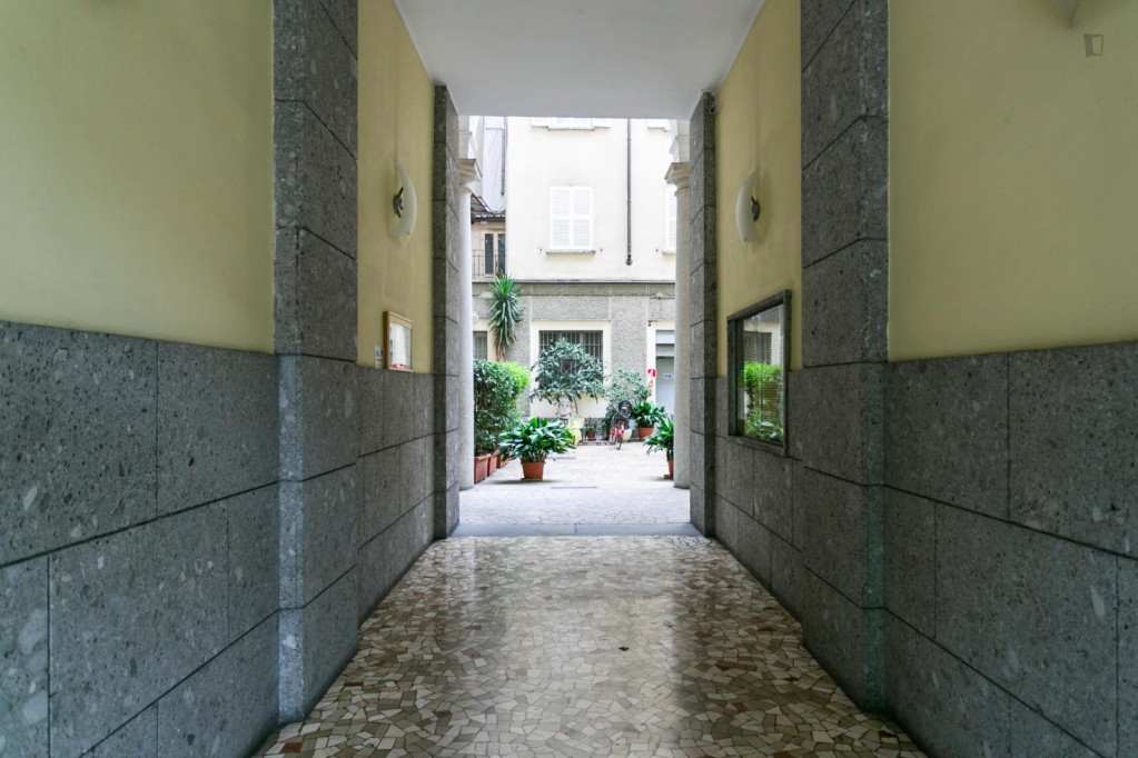 Interesting apartment near the Porta Romana metro