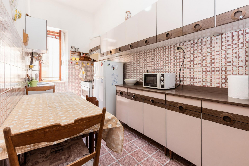 Single bedroom near the Piramide metro