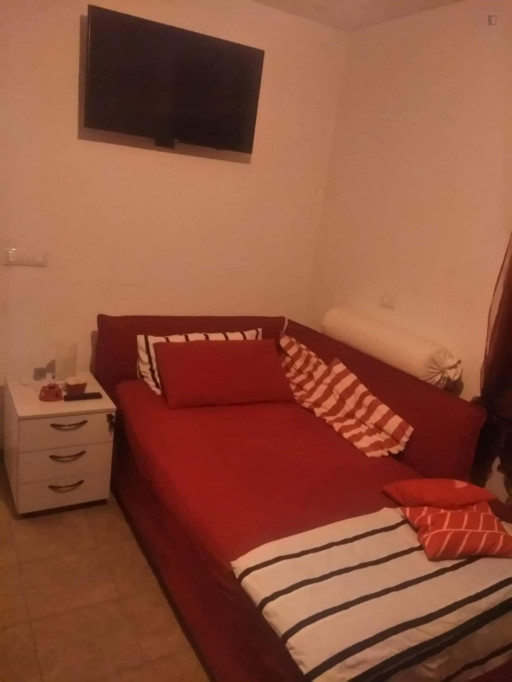 Quiet single bedroom close to the Faculty of Agriculture