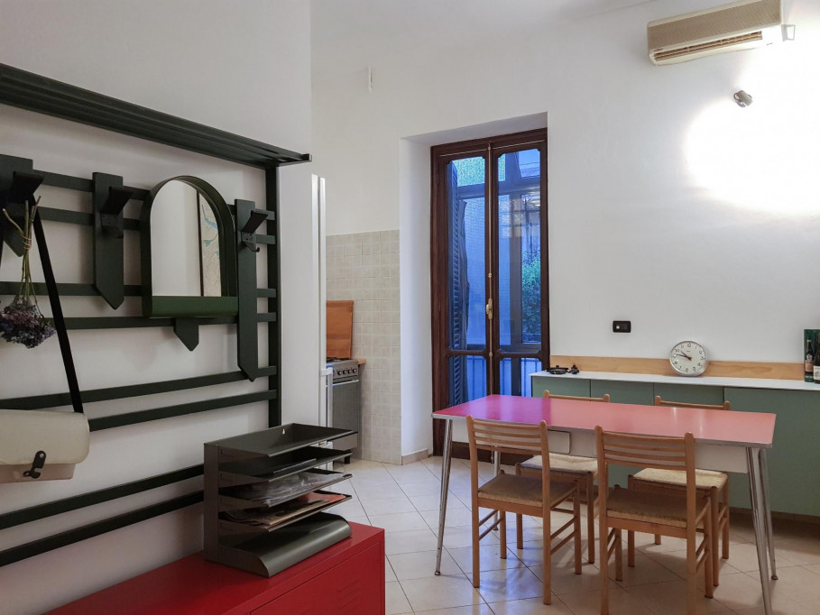 Double bedroom, with balcony, in a 3-room flat