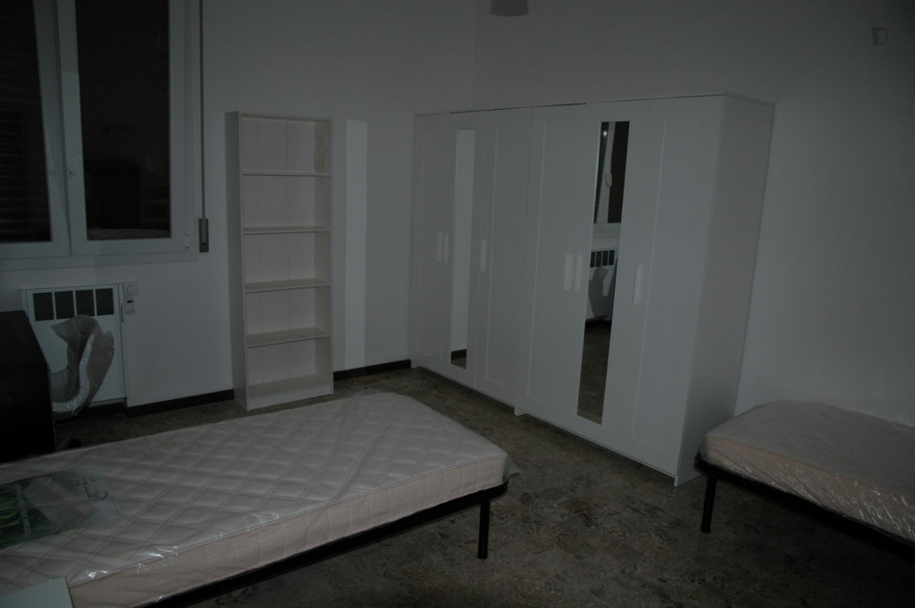 Bed in a twin bedroom close to Policlinico Sant'Orsola Malpighi