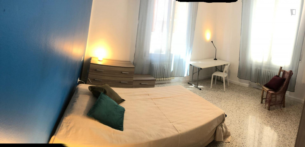 Double bedroom near Stazione Centrale, in the centre of Bologna