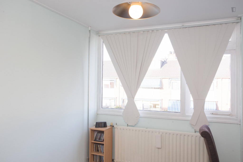 Fantastic single bedroom near Graskruid tube station