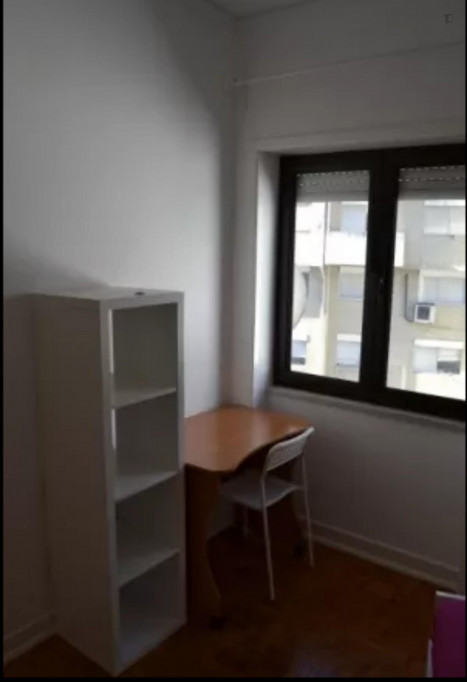 Welcoming single bedroom in near Instituto Superior de Contabilidade e Administração de Coimbra