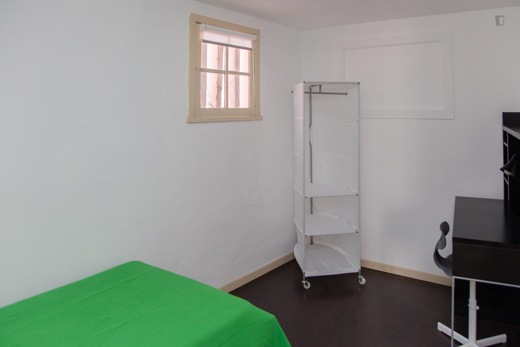 Neat single bedroom close to Universidade de Coimbra