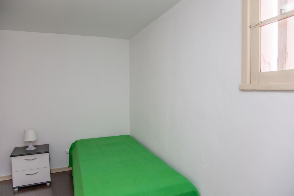 Neat single bedroom close to Universidade de Coimbra