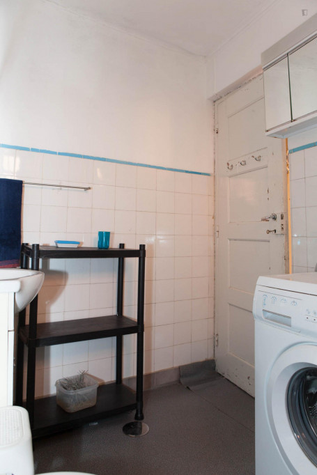 Spacious and well-equipped double bedroom not far from Rodoviária Nacional