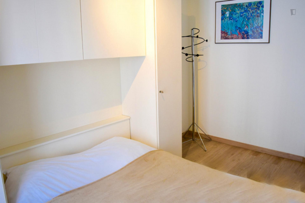 Charming 1-bedroom apartment in a residence near Charlemagne