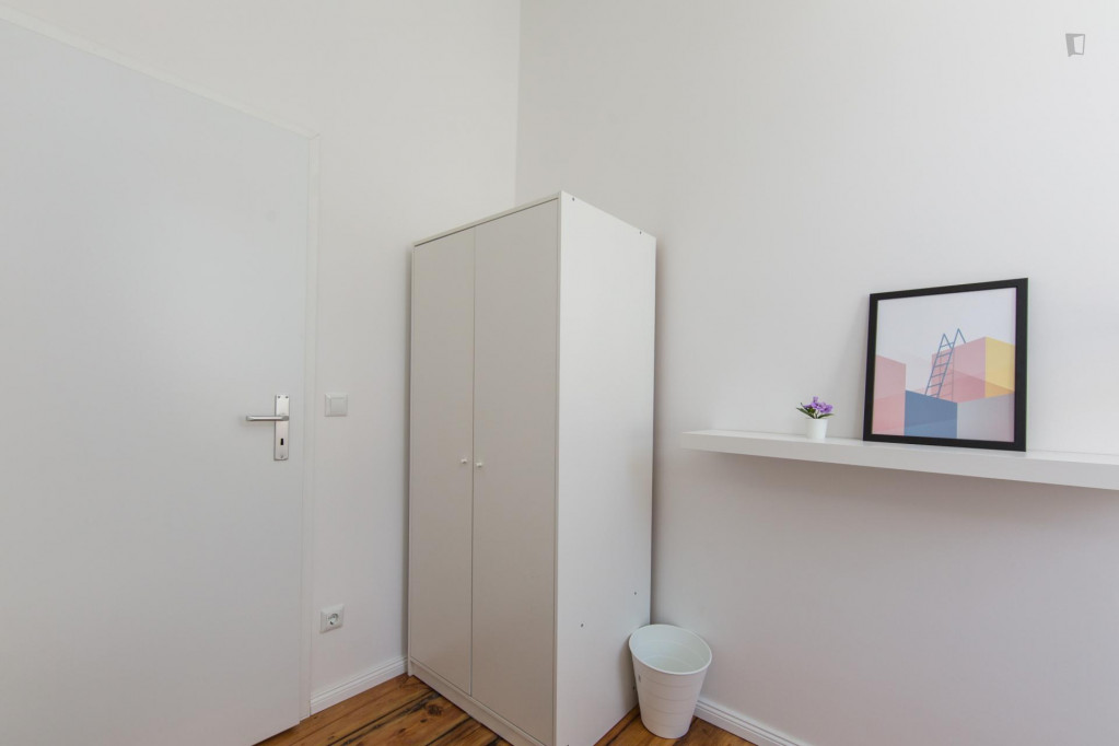 Beautiful single bedroom near Berlin-Charlottenburg transport stop