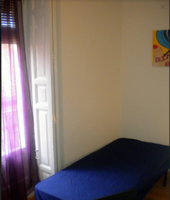 Single room in Malasaña, close to Universidad Pontificia Comillas