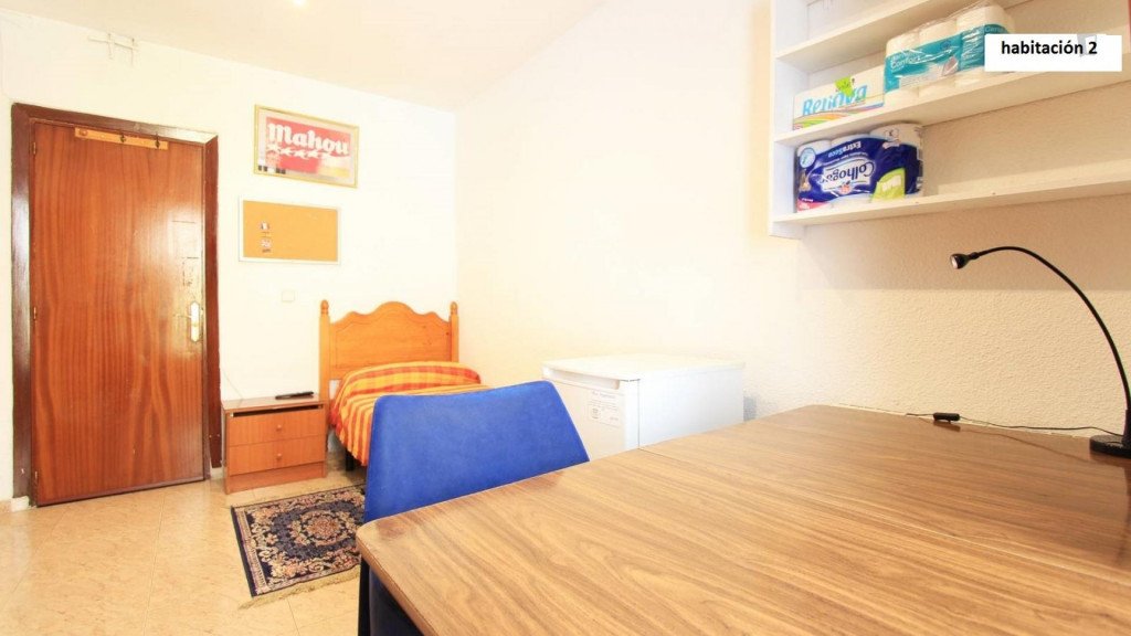 Neat and cosy single bedroom near Plaza de España