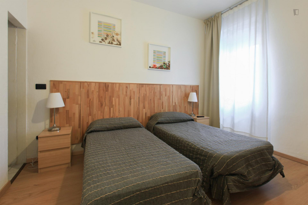 High-quality twin ensuite bedroom close to Milano Forlanini train station