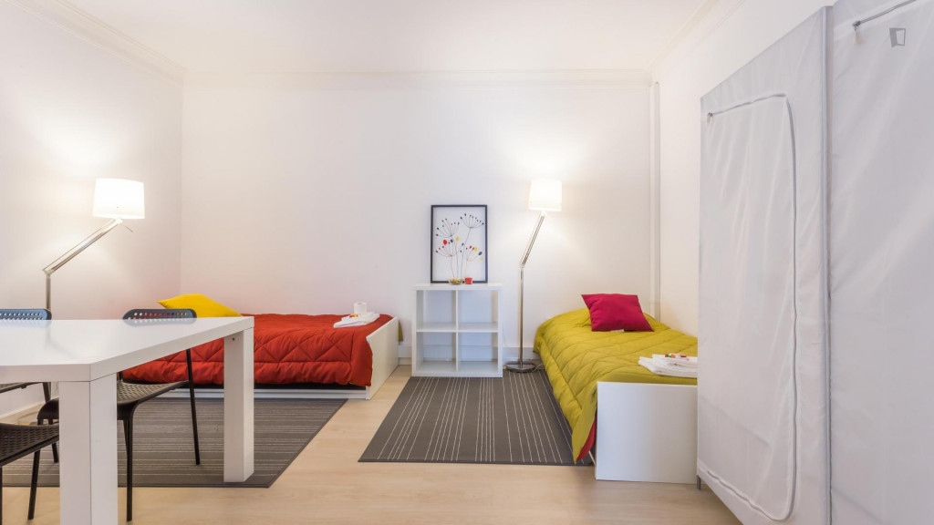 Double bedroom in a student Residence close to Polo Universitário Porto