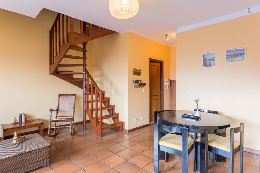 Homely double bedroom apartment in calm Leça da Palmeira