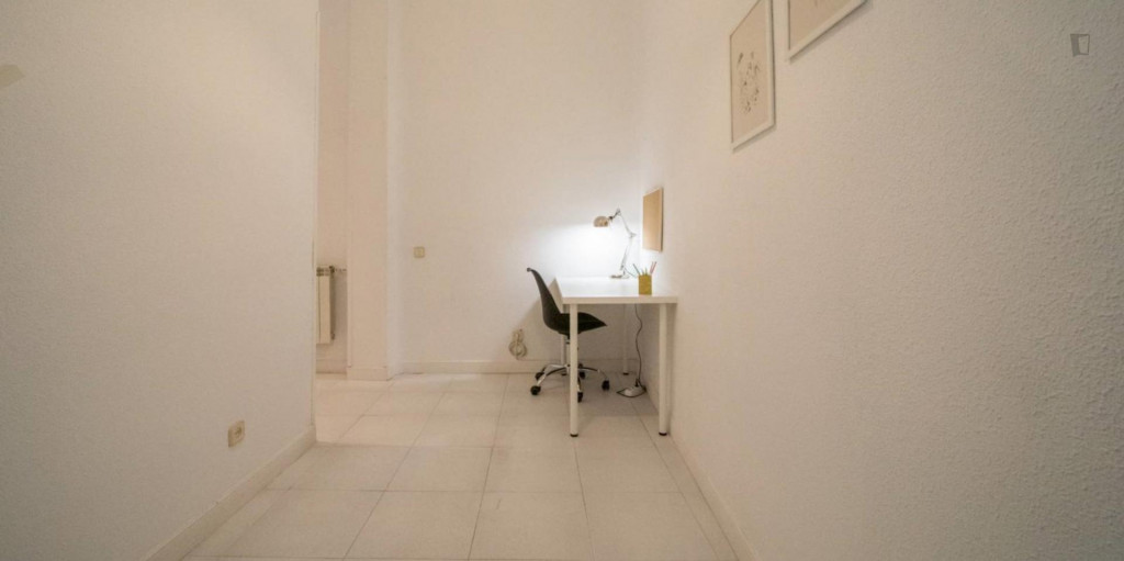 Restful single bedroom in Chueca-Justicia