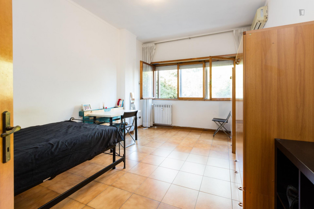 Bright single bedroom in Quartiere X Ostiense