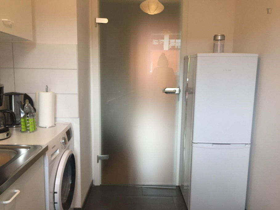 Lovely single bedroom in a 3-bedroom flat, in Reinickendorf