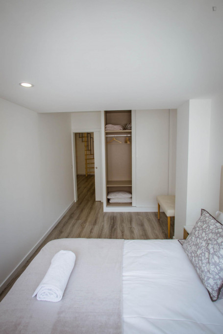 Amazing 2-bedroom apartment close to Aliados metro station