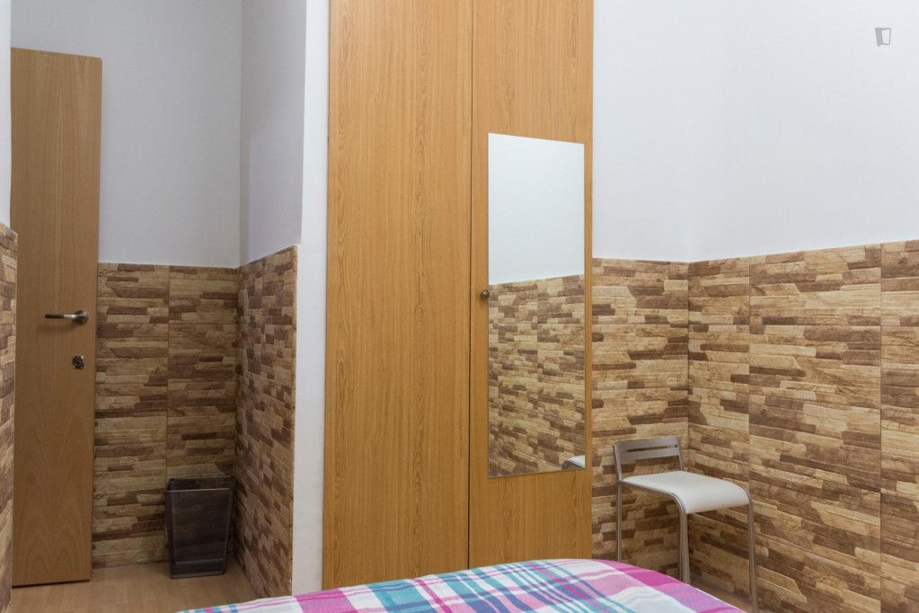 Lovely single bedroom close to Universidad Pontificia Comillas