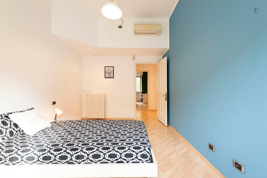 Modern single bedroom close to Milano Centrale Railway Station - room 3