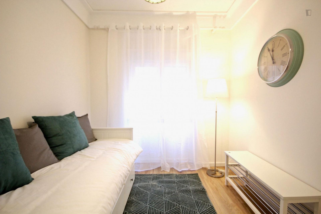 Homely 2-bedroom apartment in Marquês de Pombal