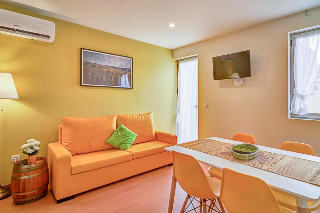 Fabulous 2-bedroom apartment around Jardim do Morro metro station