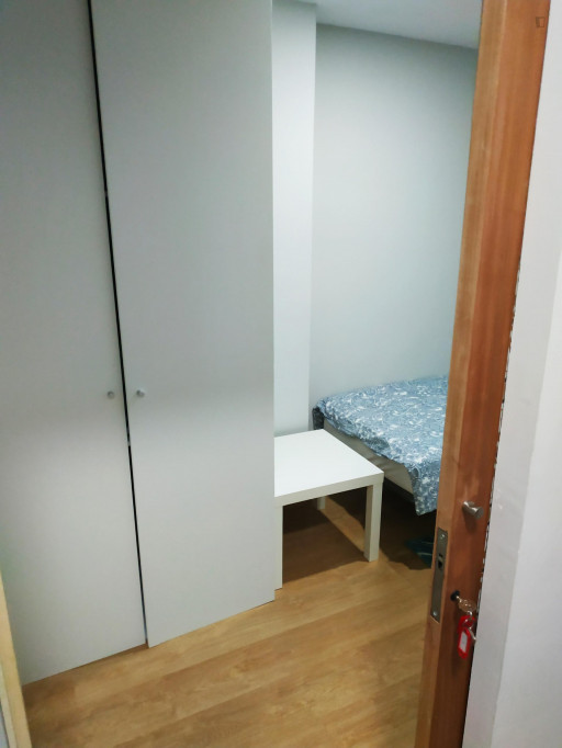 Cosy single room near Carolina Michaelis metro station