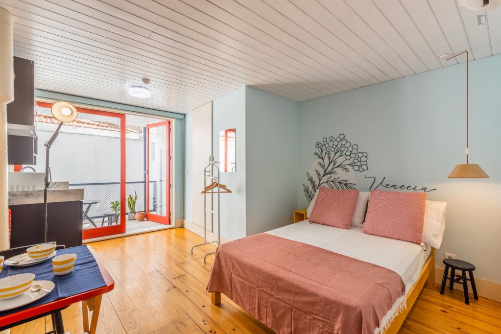 Charming studio near Torre dos Clérigos