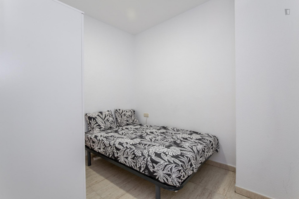 Lovely double bedroom close to Universidad Internacional Menéndez Pelayo - Barcelona campus