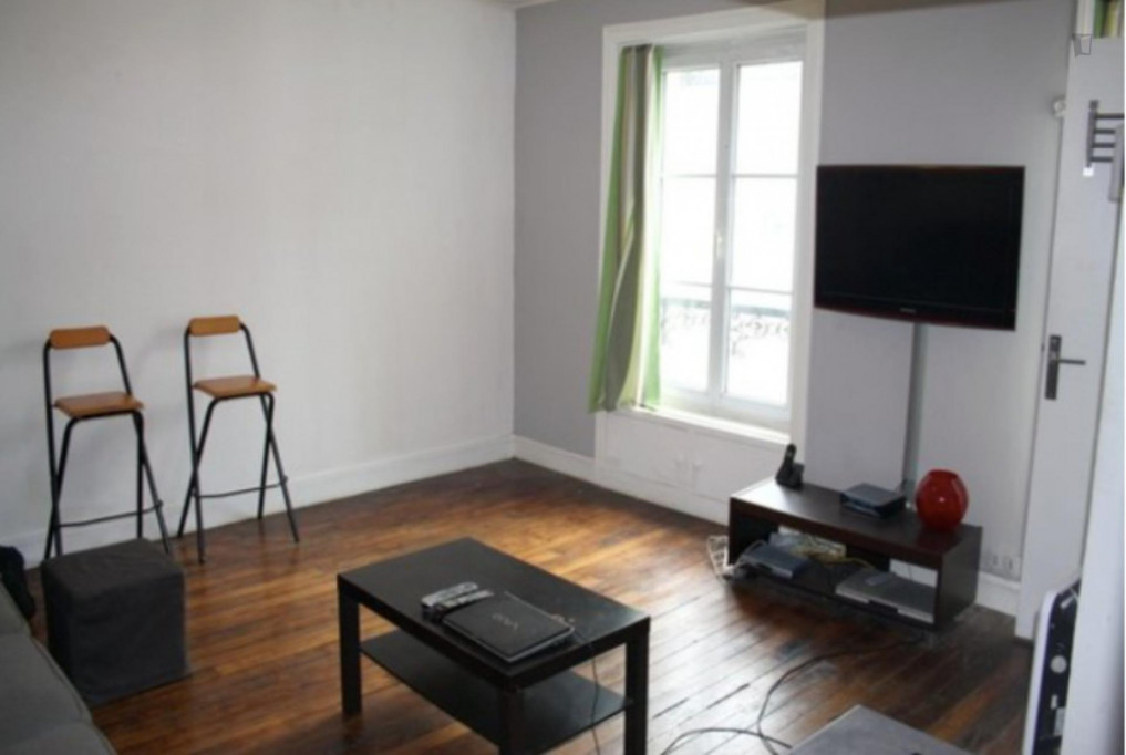 Cozy studio near Place de Clichy metro station