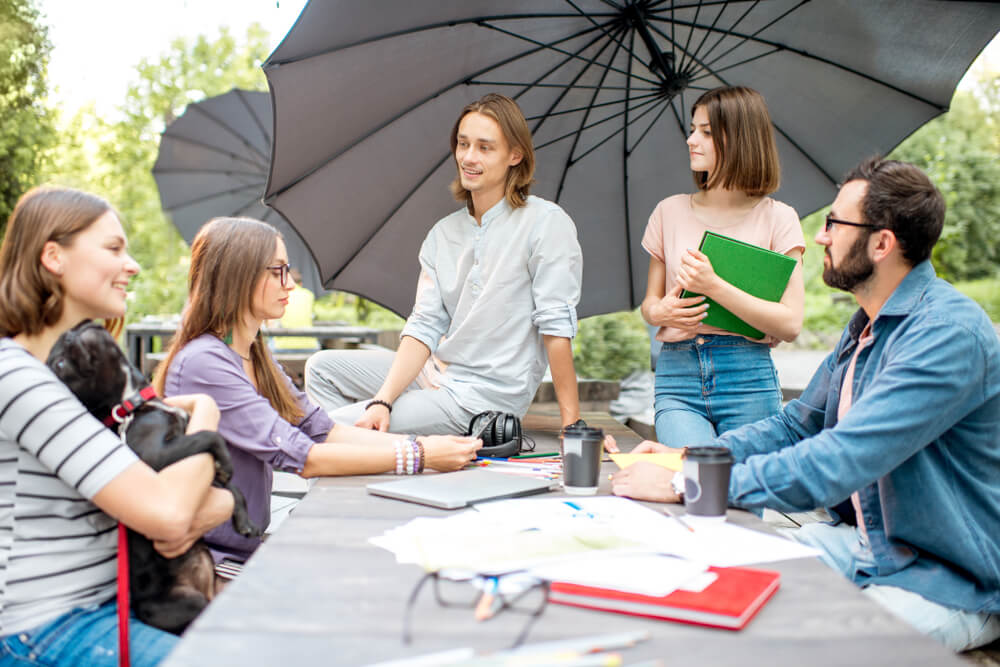Pros and Cons of Studying in Groups | Casita.com